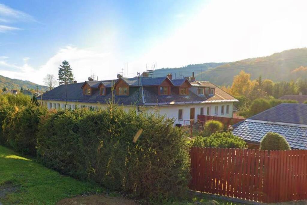 Horsky Loucna, Nove S Infrasaunou Apartment *